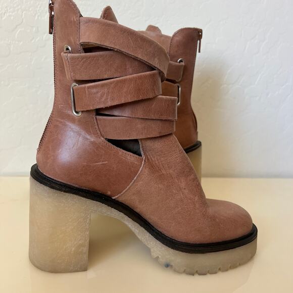 Free People Tan Leather Chunky Lug Sole Jesse Cut Out Boots Womens 36 EU - Picture 3 of 13